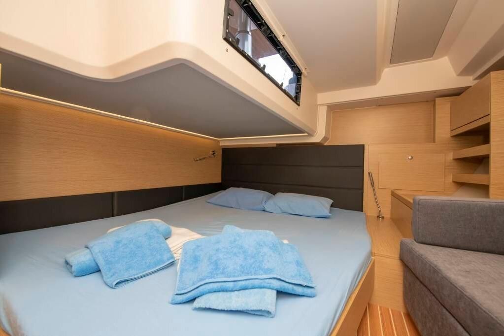 2019 Hanse 458