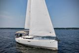 2013 Jeanneau Sun Odyssey 379