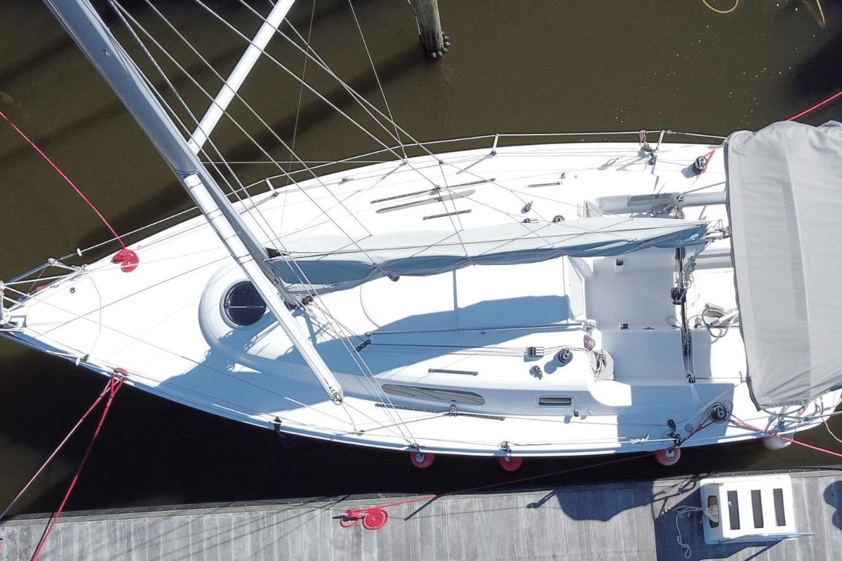 2006 Hunter 27