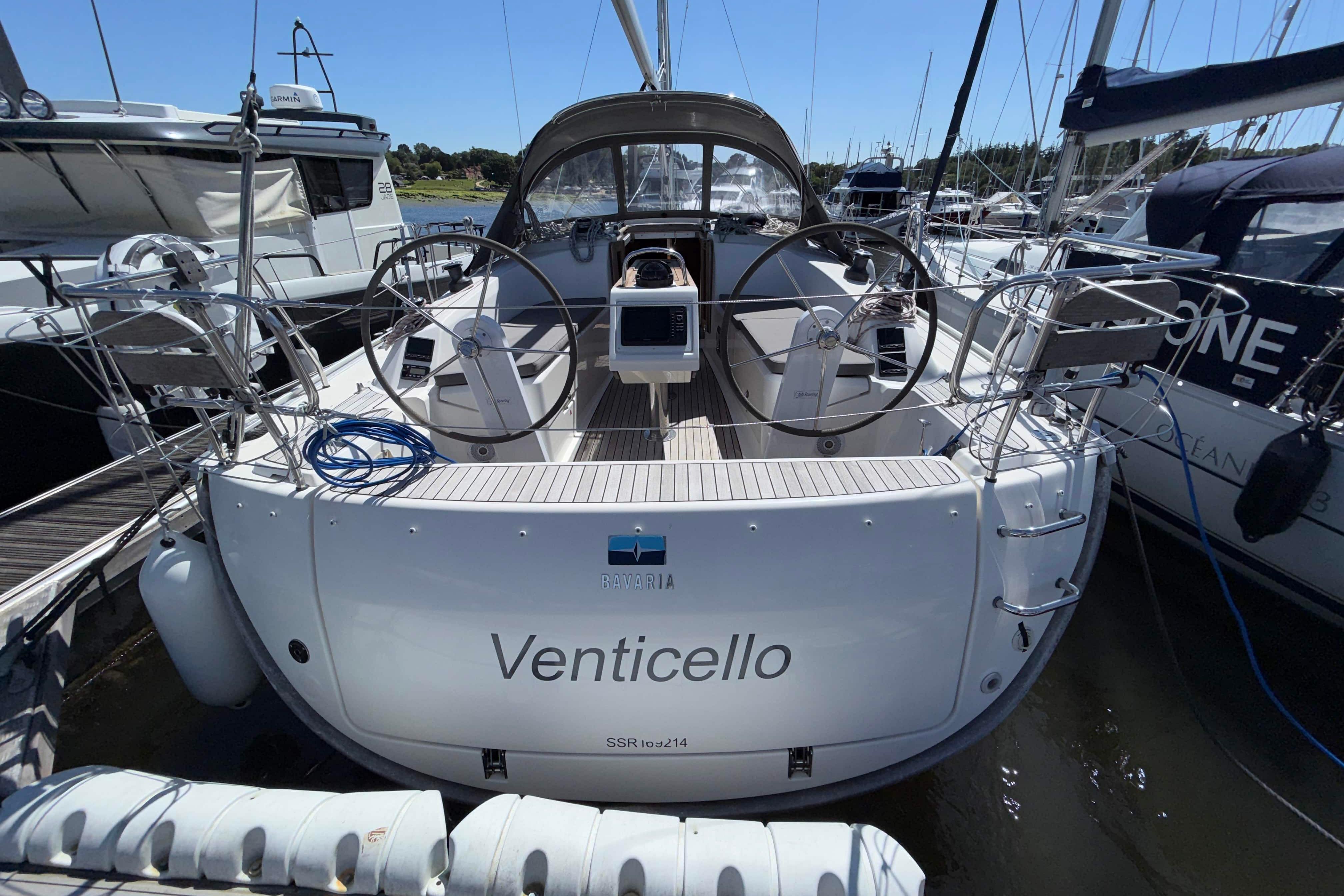 2017 Bavaria Cruiser 34 for sale in Brockenhurst, Hampshire, United Kingdom