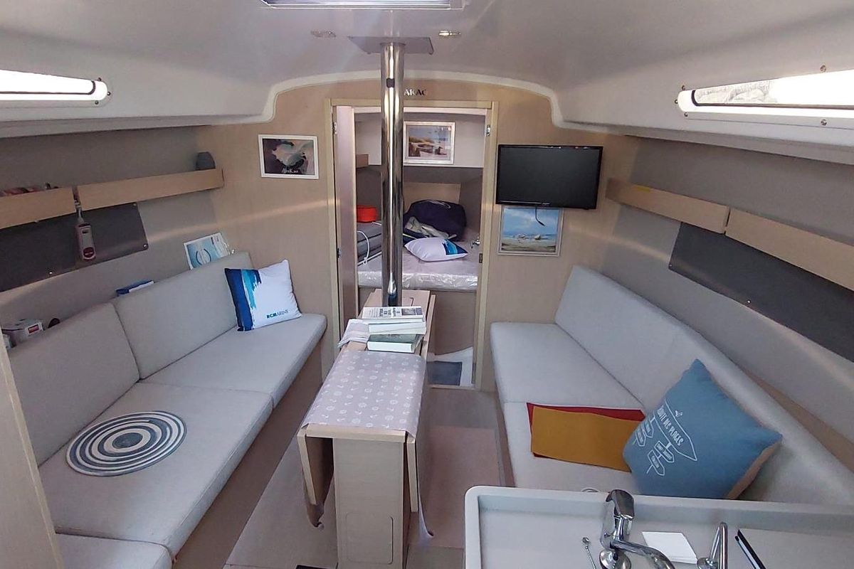 2024 Beneteau Oceanis 34.1