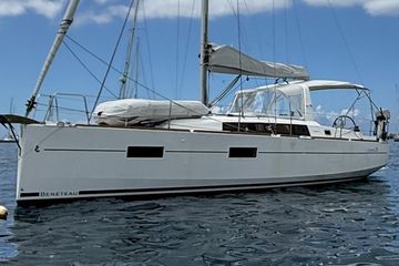 2016 Beneteau Oceanis 38 Boats
