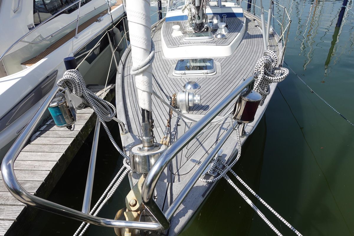 1987 Hallberg-Rassy 352