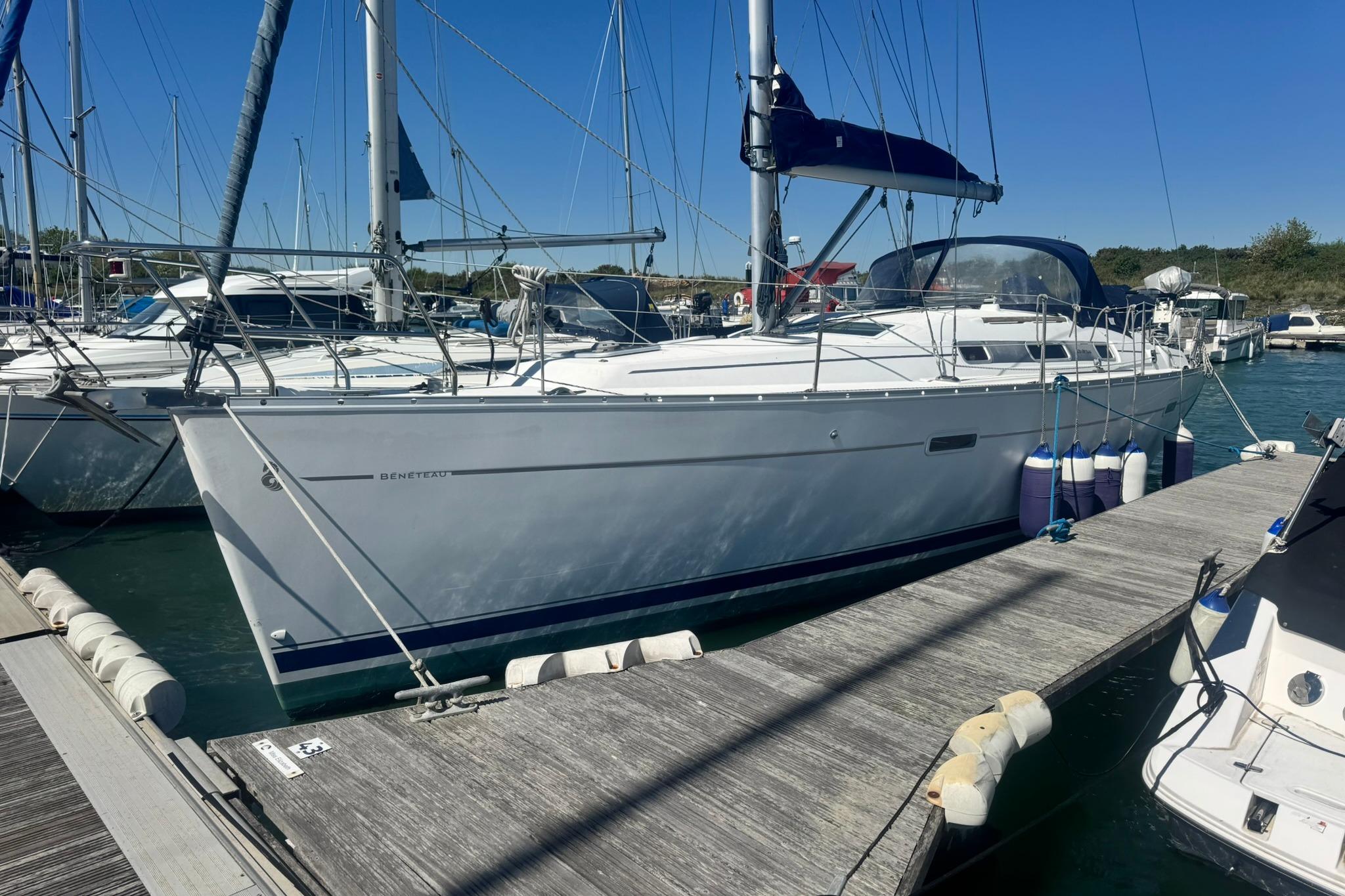 2007 Beneteau Oceanis Clipper 343 for sale in Hayling Island, Hampshire, United Kingdom