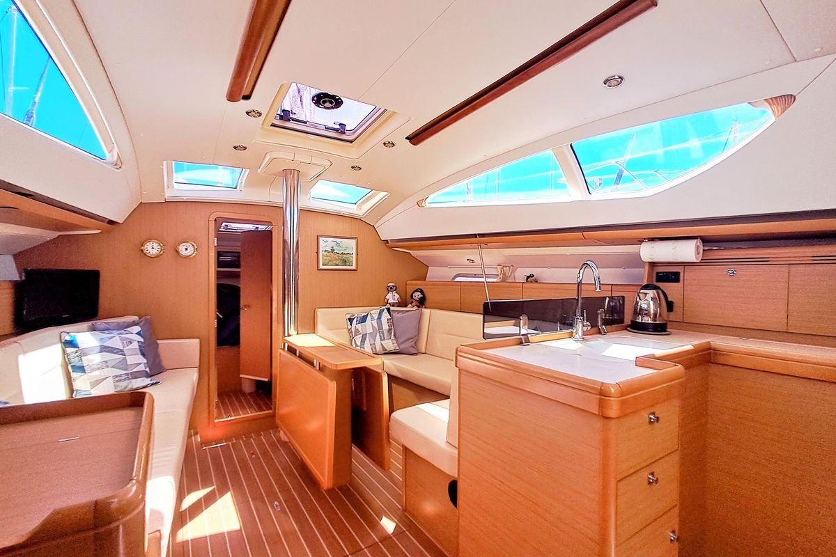 2009 Jeanneau Sun Odyssey 42 DS