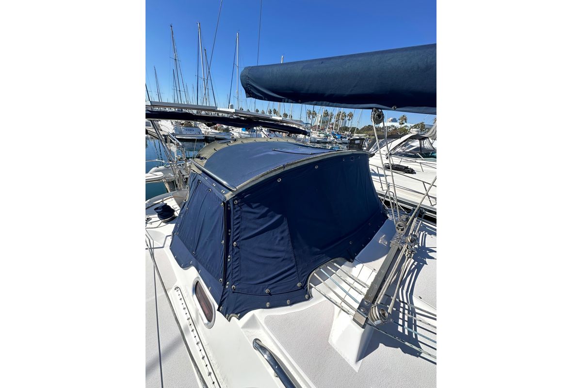 2004 Catalina 350