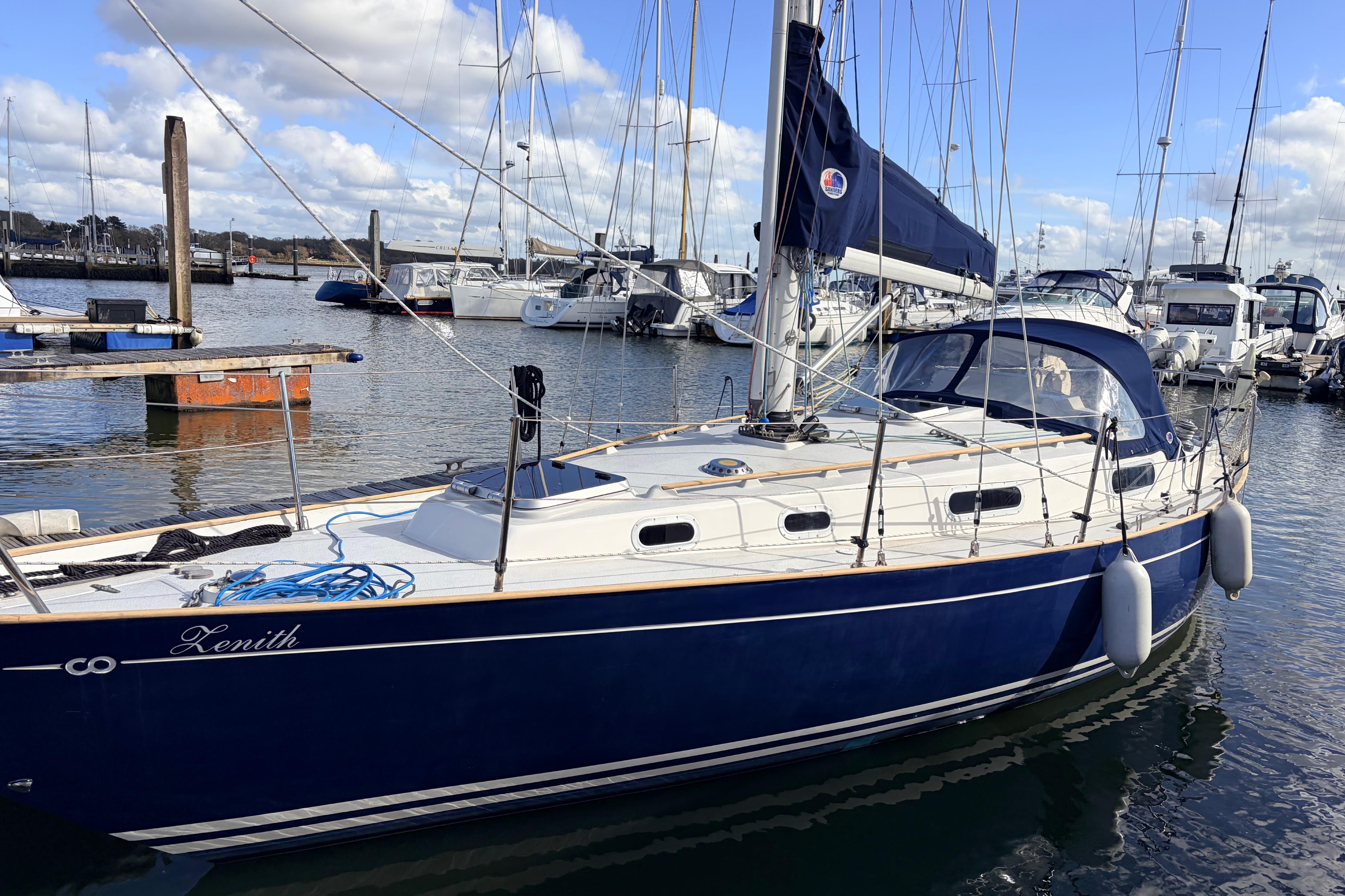 1998 Contessa 32 for sale in Lymington, Hampshire, United Kingdom