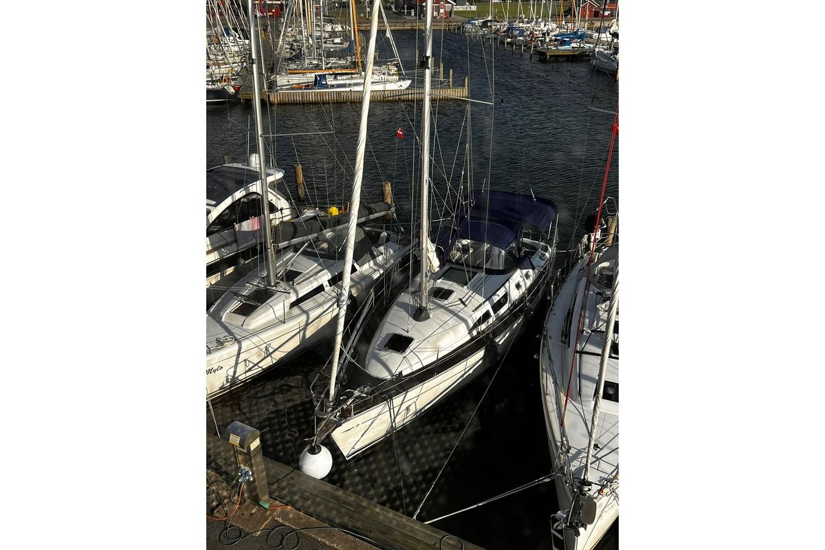 2000 Jeanneau Sun Odyssey 37