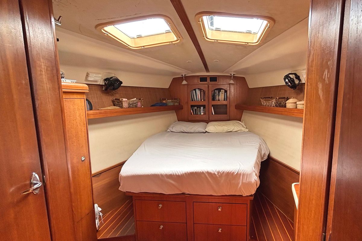 2002 Hunter 466