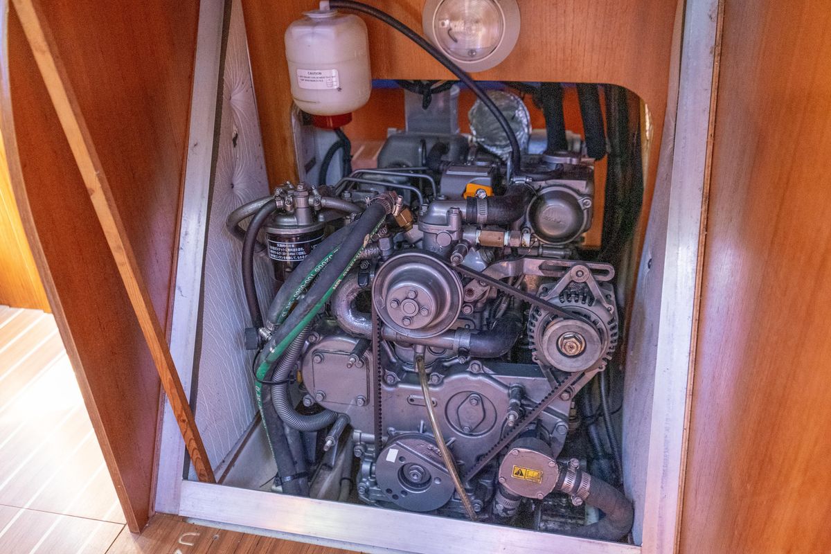 2006 Hunter 38