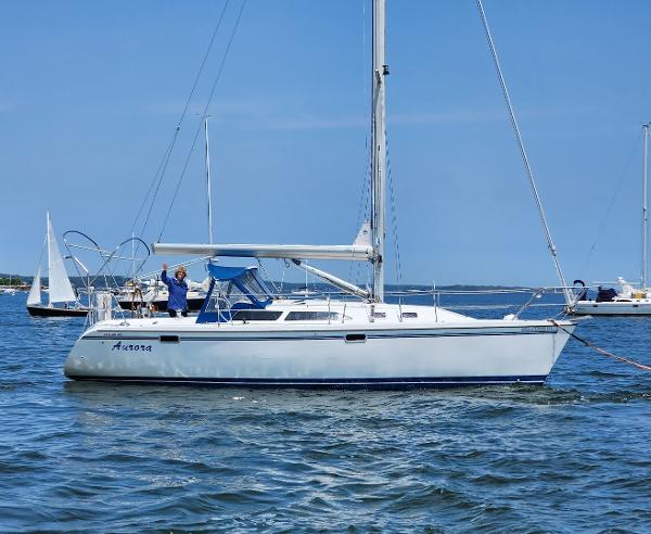 1998 Catalina 320 for sale in Beverly, Massachusetts