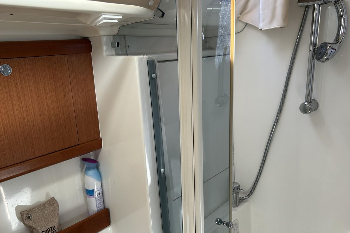 2009 Beneteau Oceanis 46
