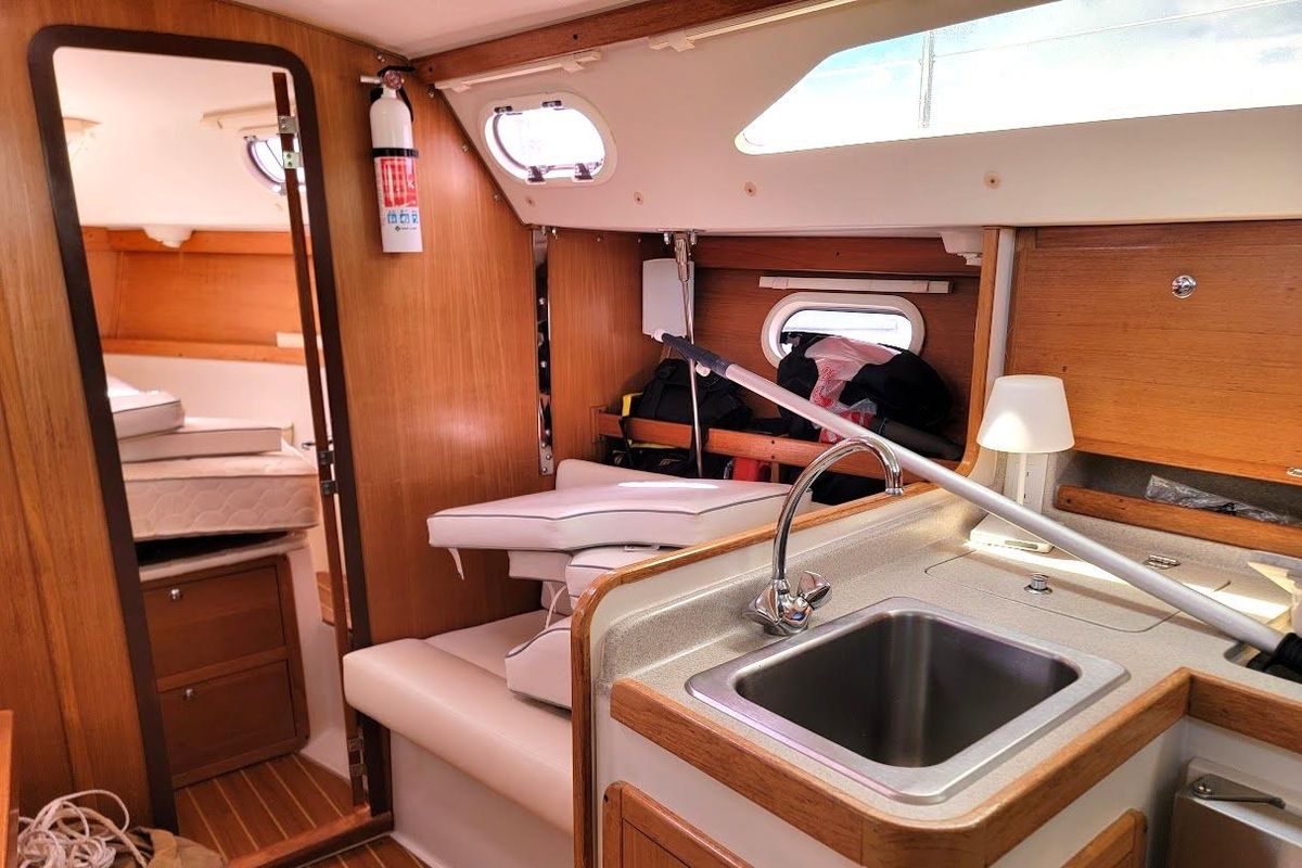 2006 Catalina 310