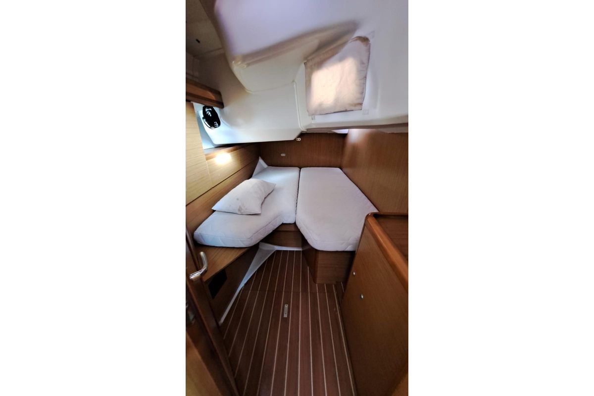 2009 Jeanneau Sun Odyssey 44i