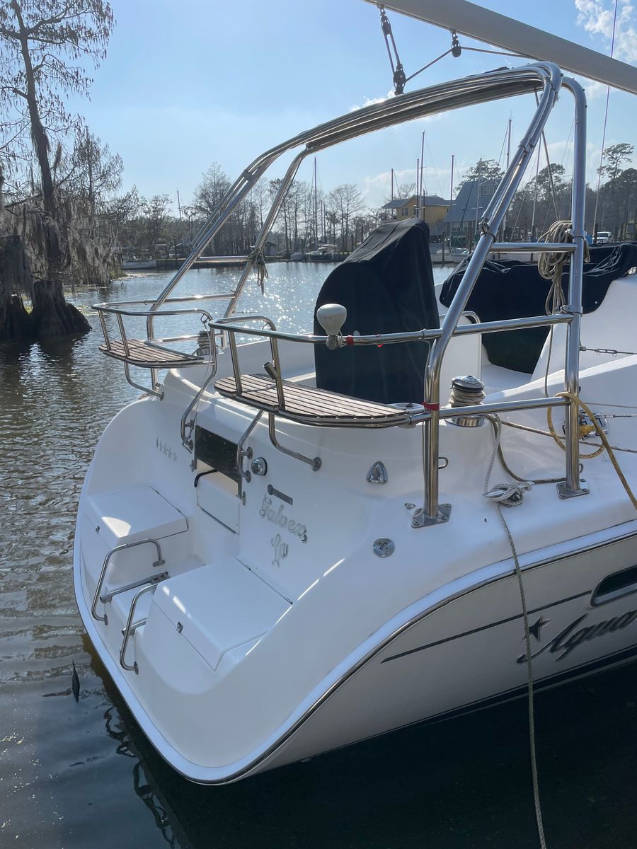 2007 Hunter 41 Deck Salon