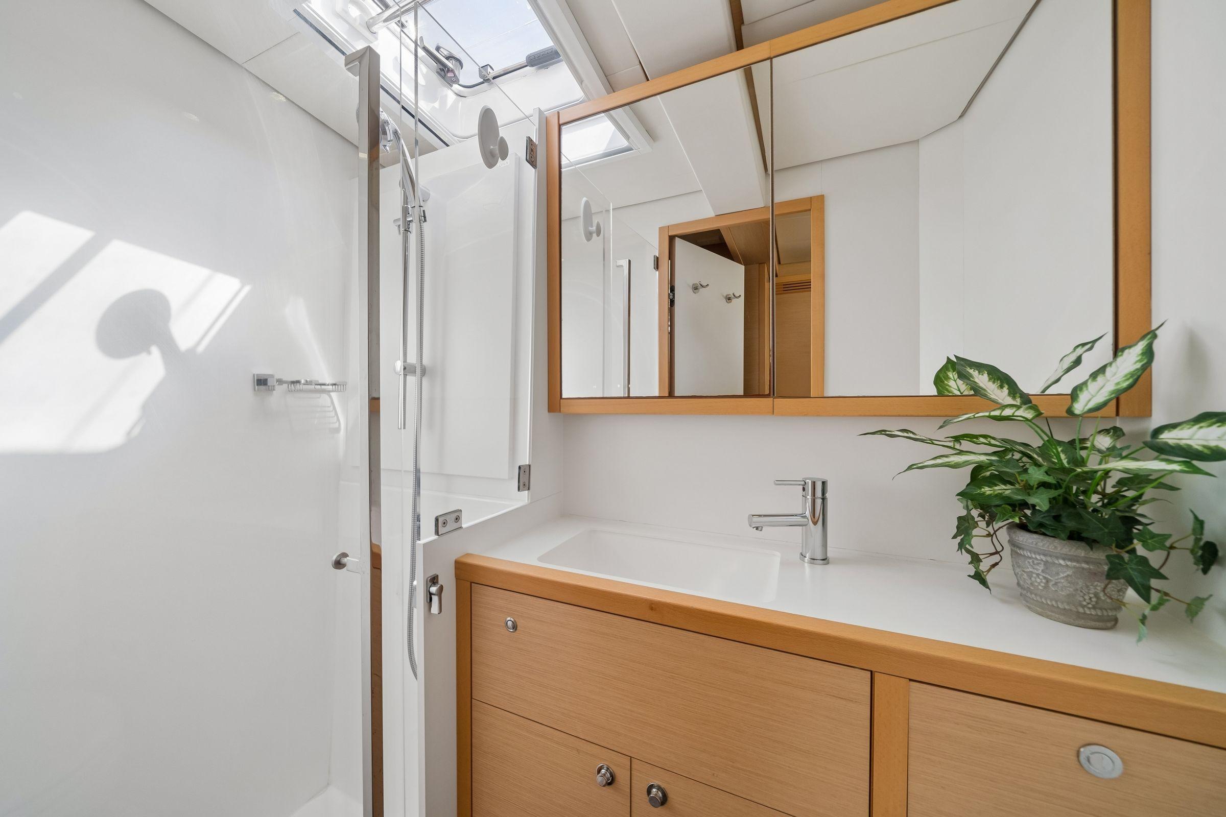 2014 Lagoon 620