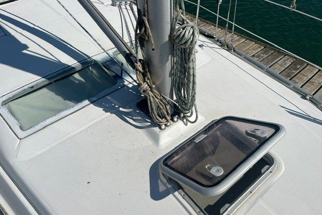 2005 Beneteau 323