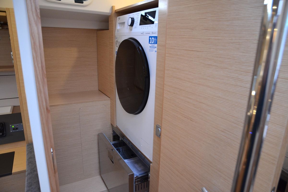 2025 Hanse 460
