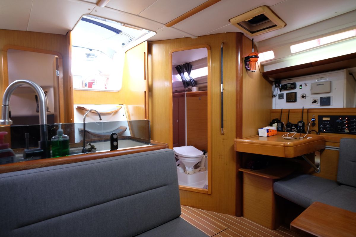2008 Jeanneau Sun Odyssey 42i