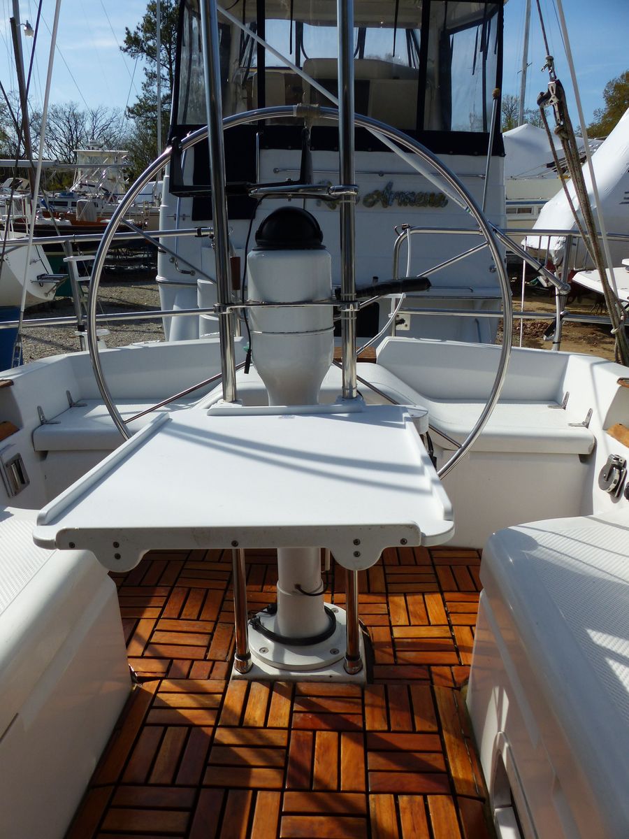 1987 Hunter 34