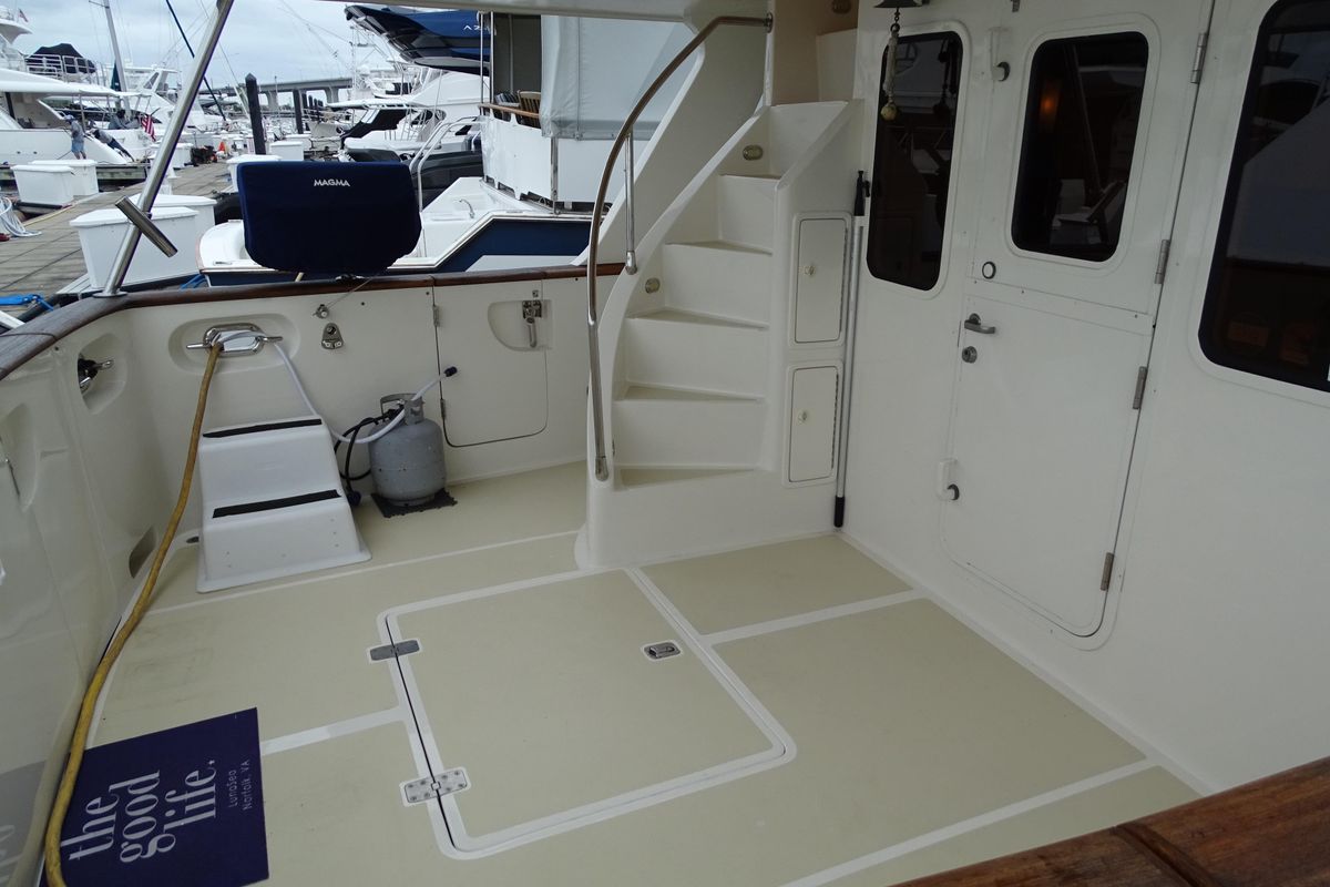 2004 Selene 53