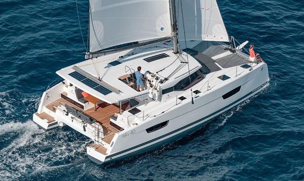 2022 Fountaine Pajot Isla 40