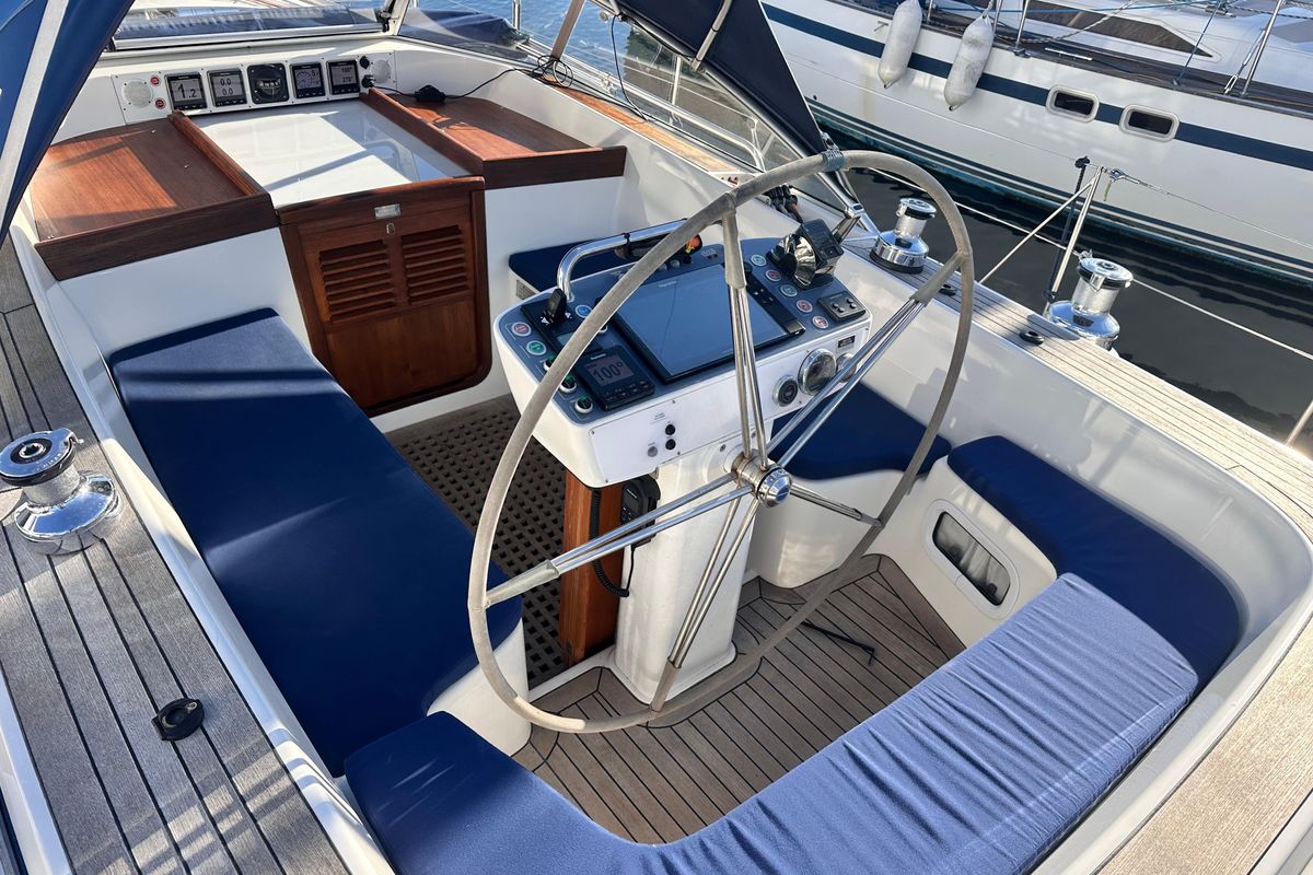 2019 Hallberg-Rassy 44