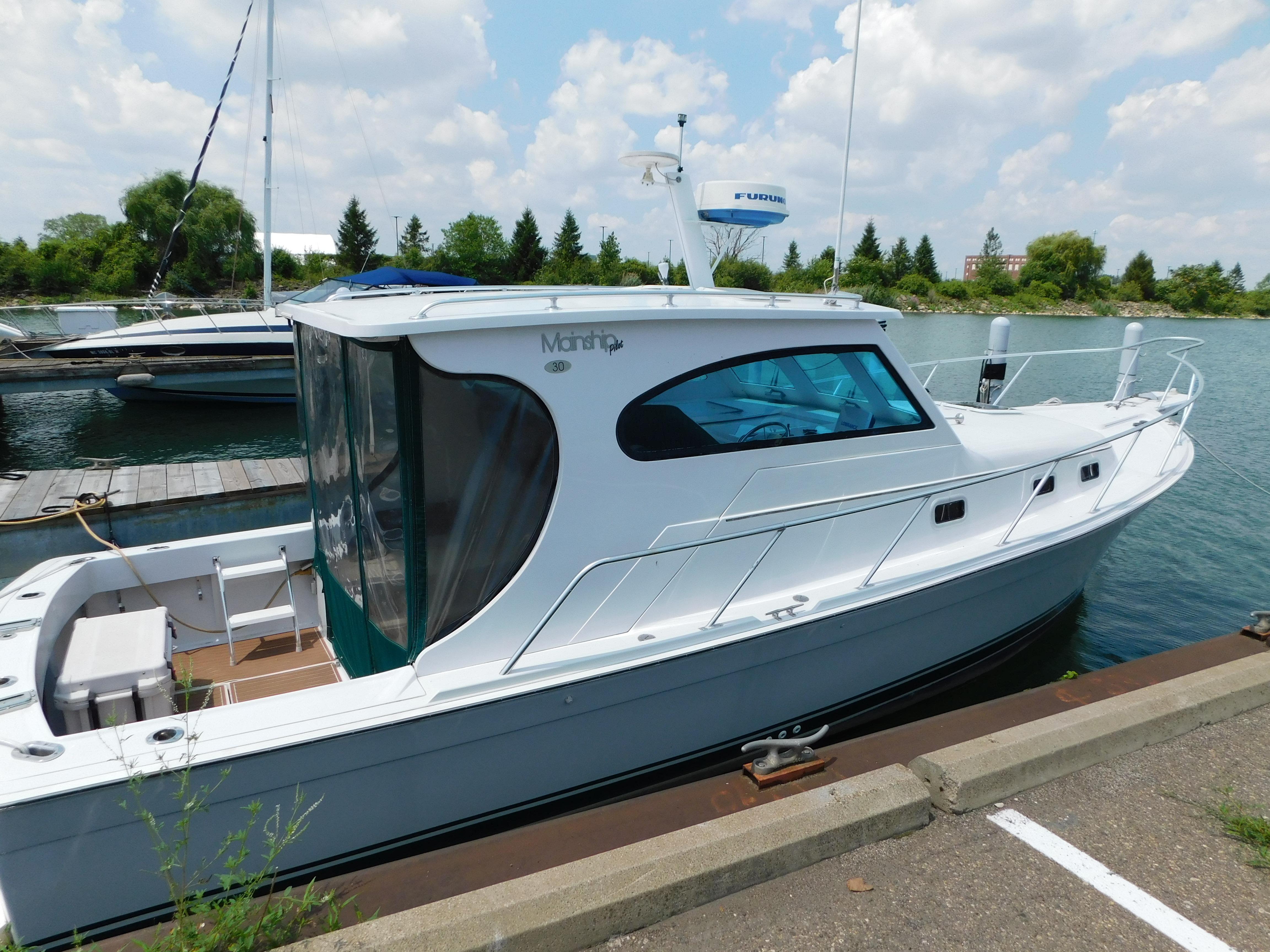 1999 Mainship Pilot 30 for sale in Detroit, Michigan
