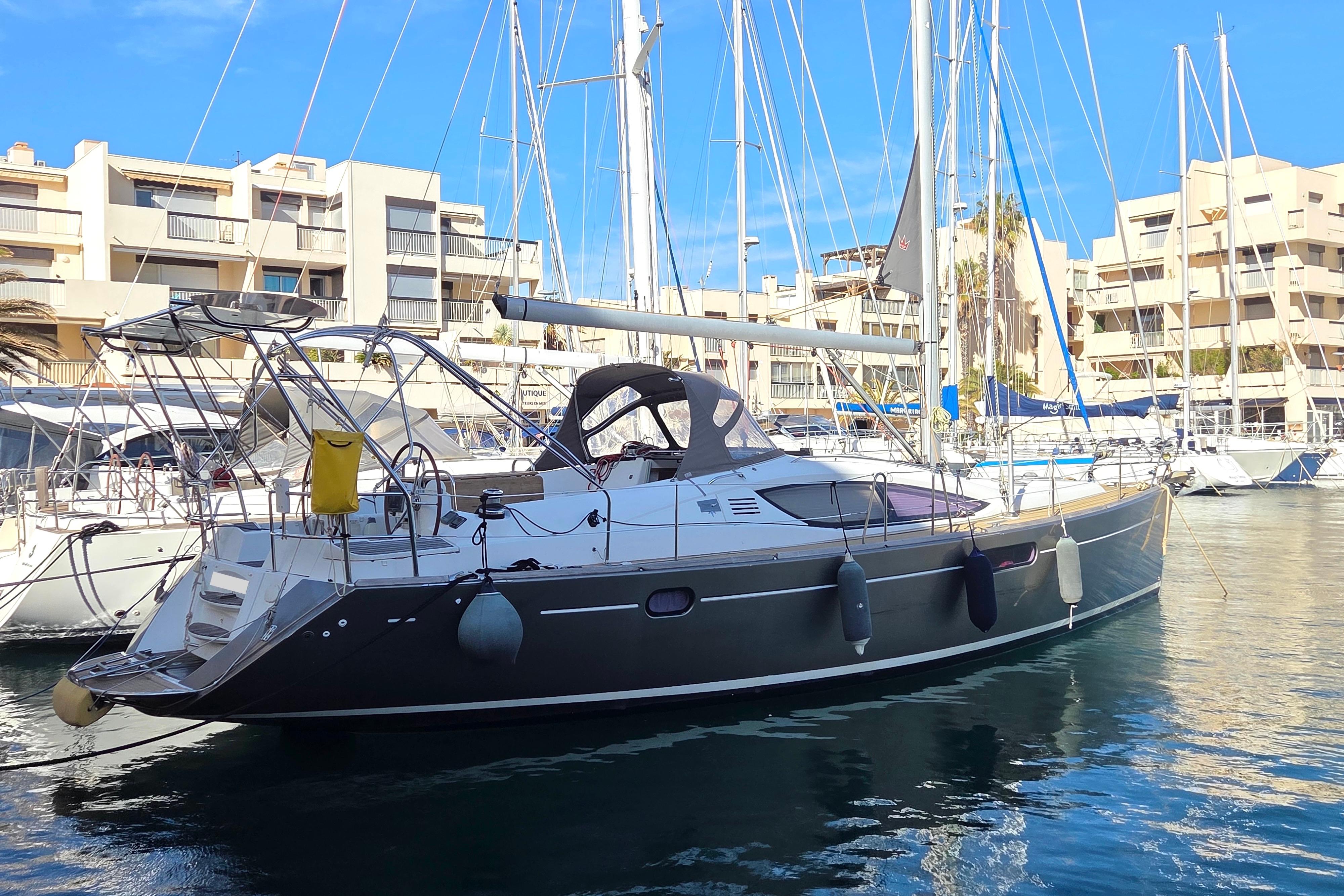 2013 Jeanneau Sun Odyssey 45 DS for sale in Le Lavandou, Var, France