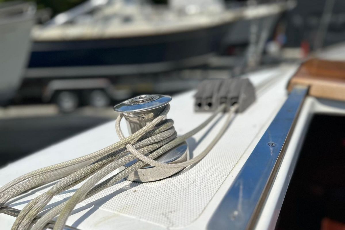 2004 AP Yachting Solenn 23