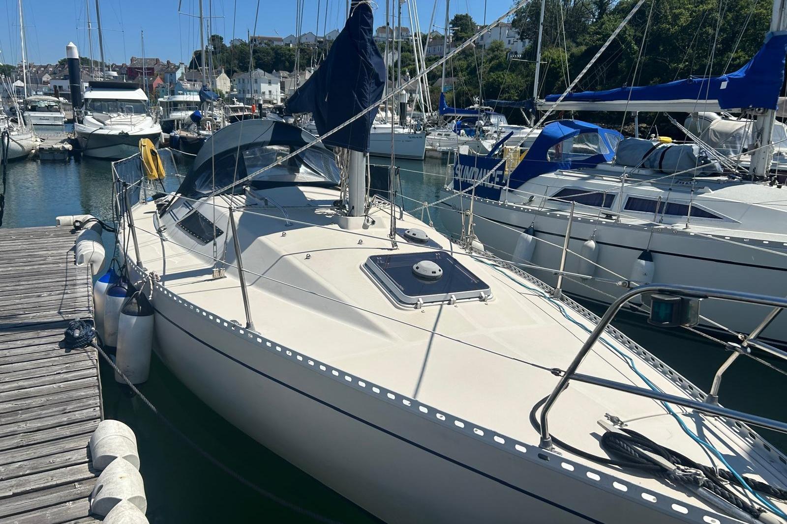 1980 Beneteau First 28 for sale in Plymouth, Devon, United Kingdom