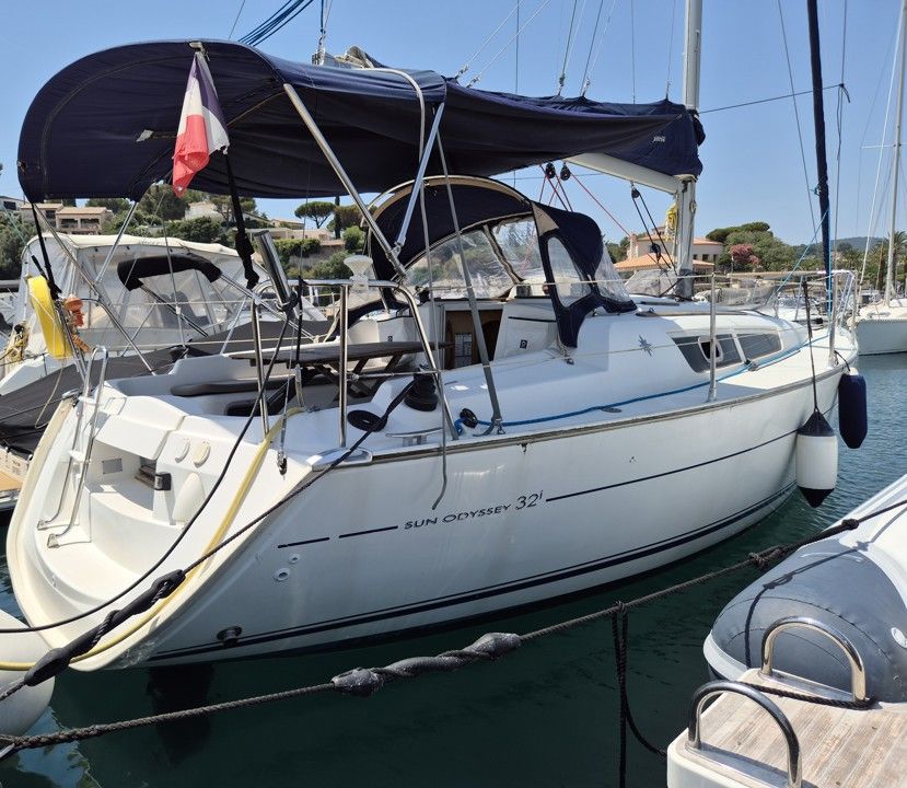2006 Jeanneau Sun Odyssey 32i for sale in Antibes, Alpes-Maritimes, France