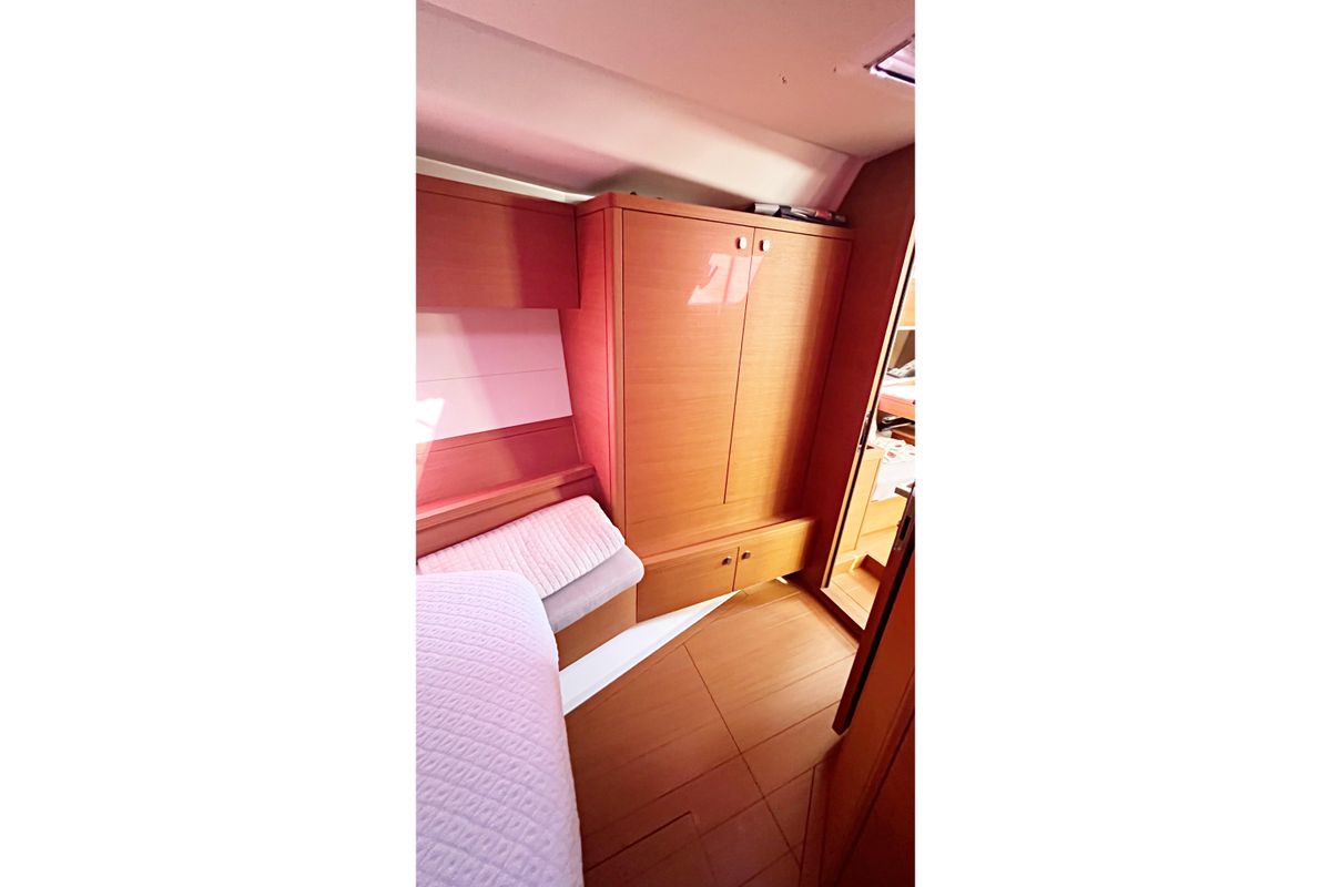 2020 Grand Soleil 42 Long Cruise