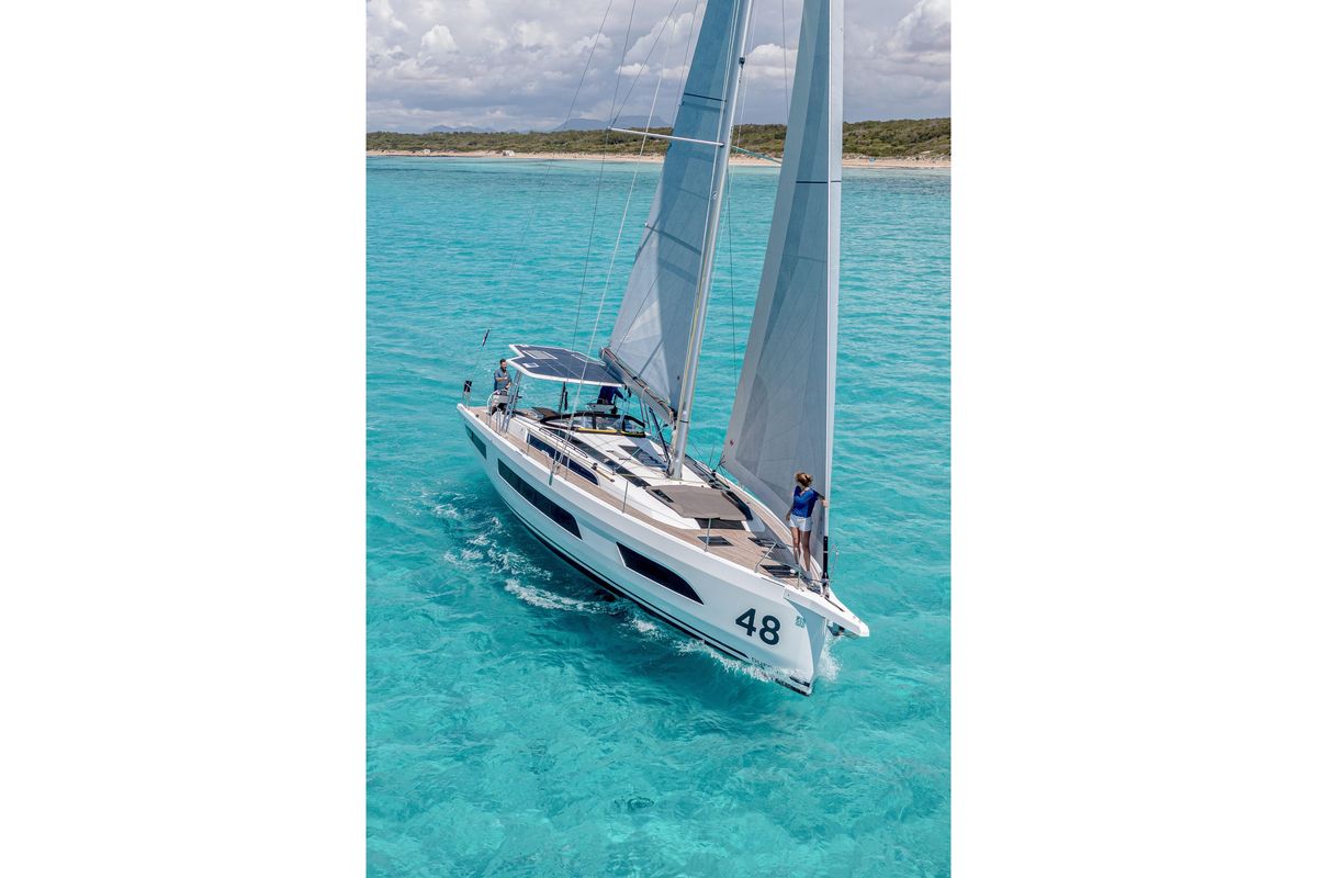 2027 Dufour 48