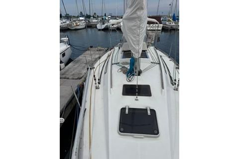1986 Beneteau First 305