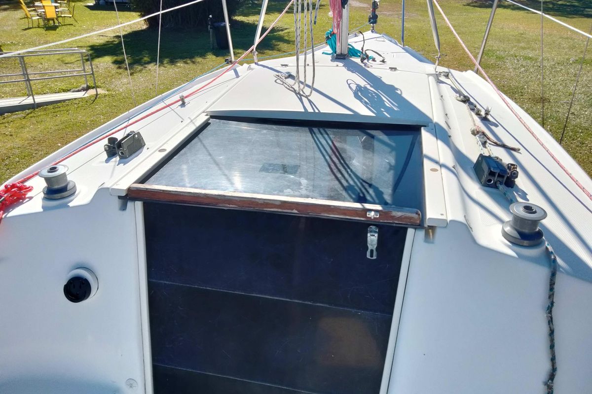 1998 Hunter 240