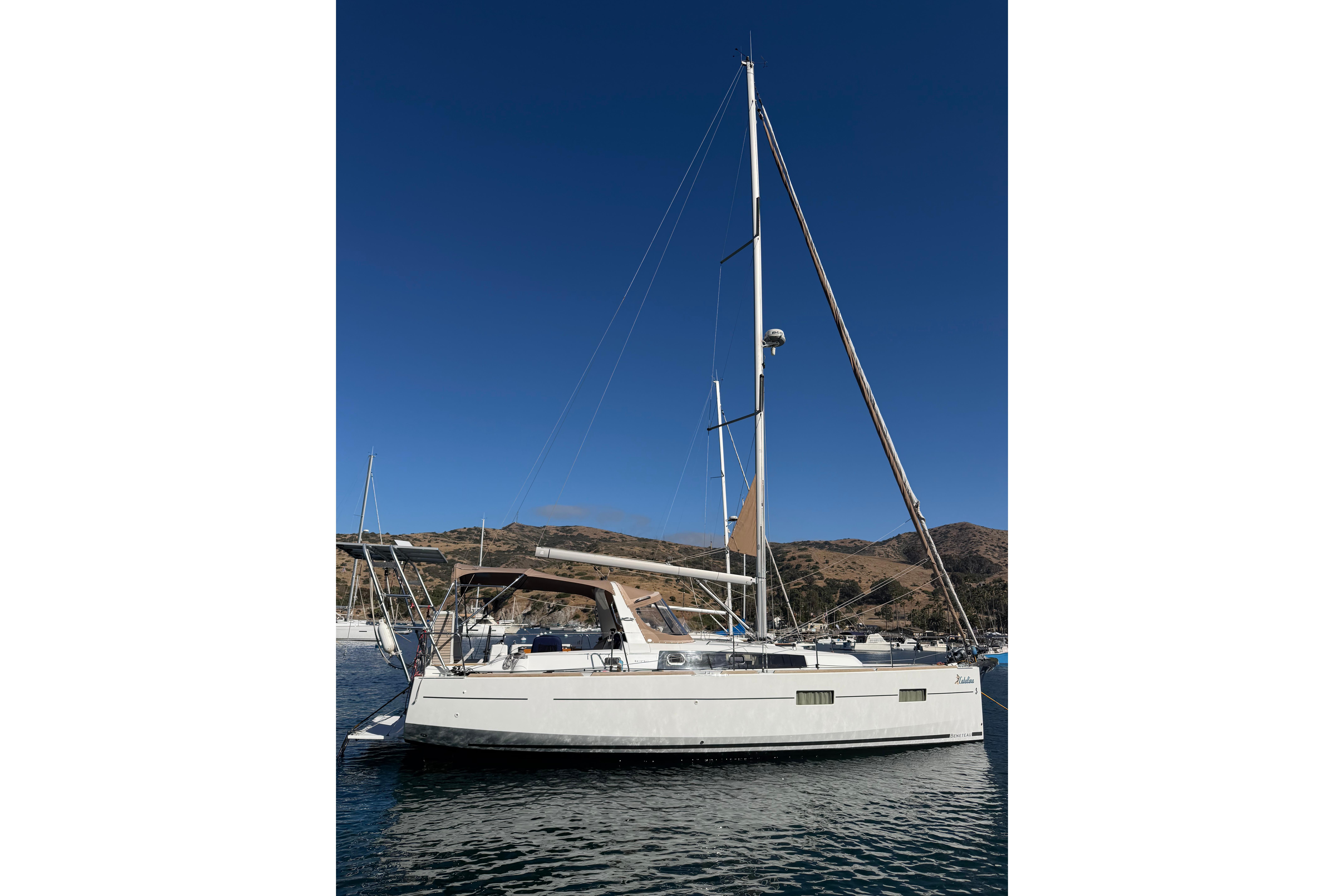 2016 Beneteau Oceanis 38 Boats
