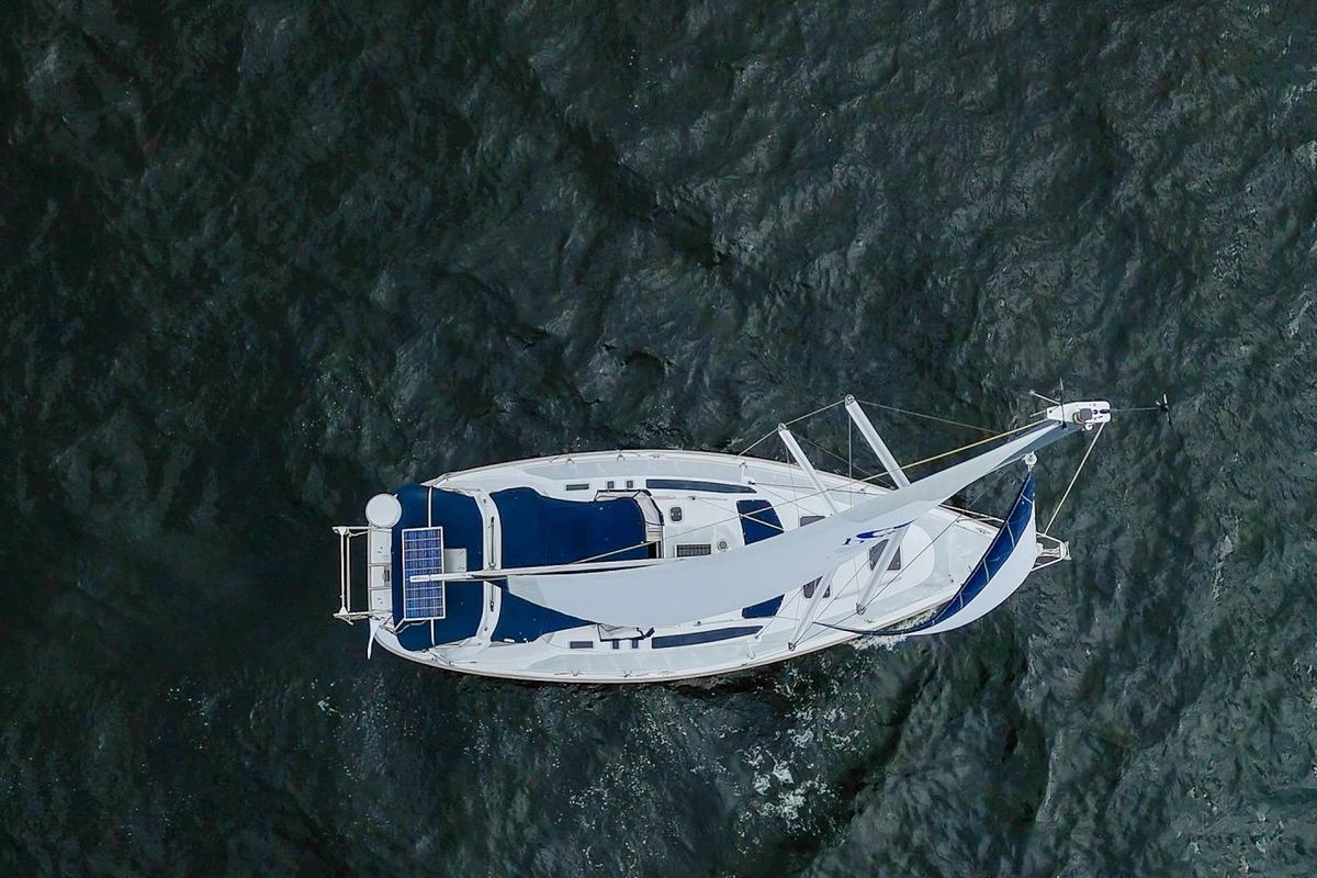1999 Hunter 380