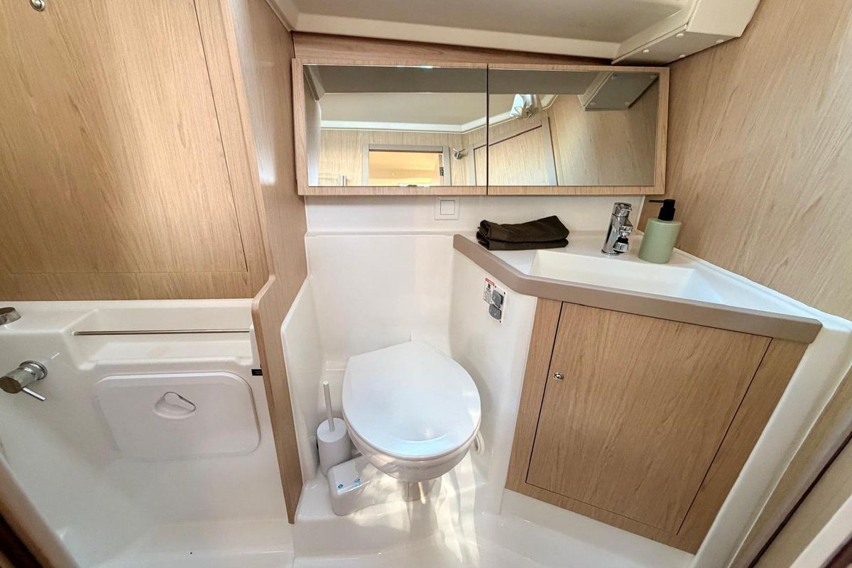 2017 Beneteau Oceanis 41.1
