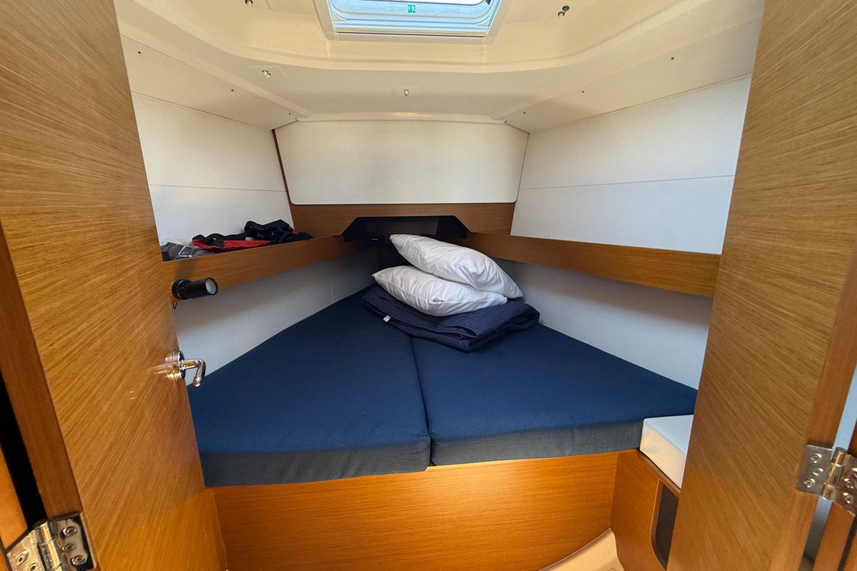 2019 Jeanneau Sun Odyssey 349
