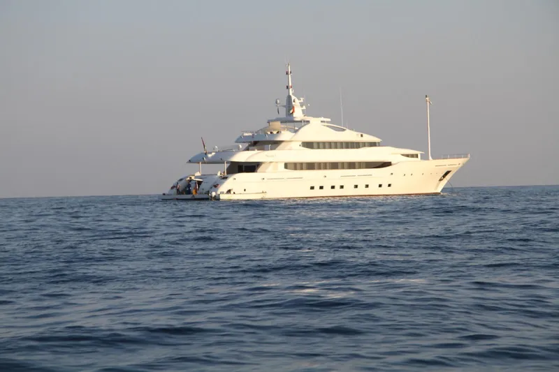 2010 Sharjah 1 197' Custom