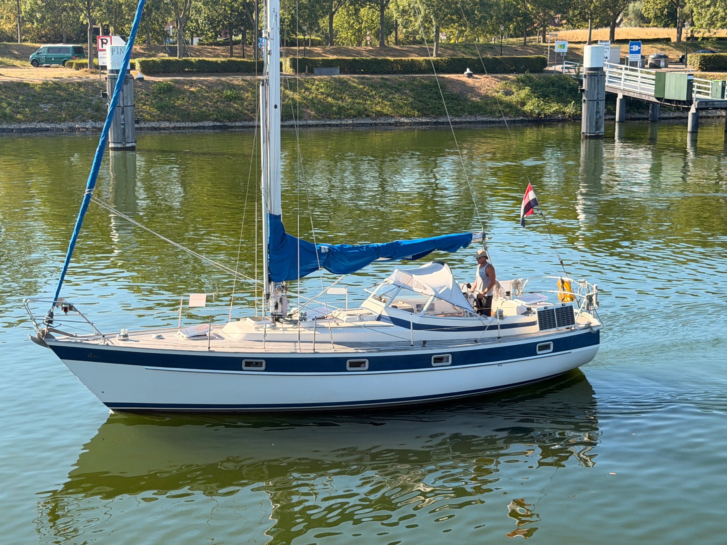 1980 Hallberg-Rassy 352 for sale in Dit Schip Is Afgemeerd Op Een Privé Locatie. Bezichtiging Uitsluitend Via Afspraak, Netherlands