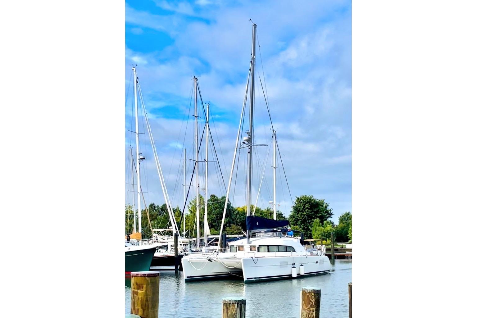 2005 Lagoon 380 S2 Boats