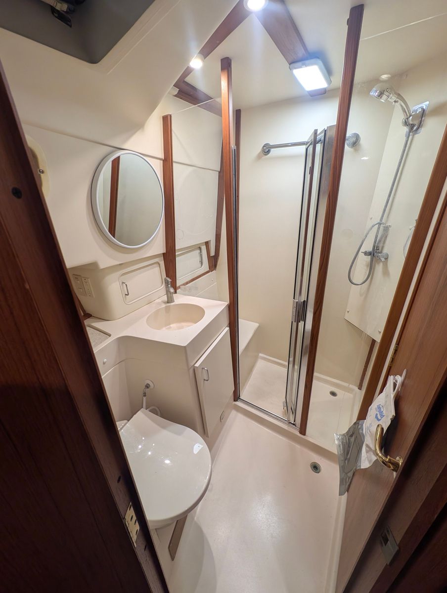 2001 Mainship 390 Trawler