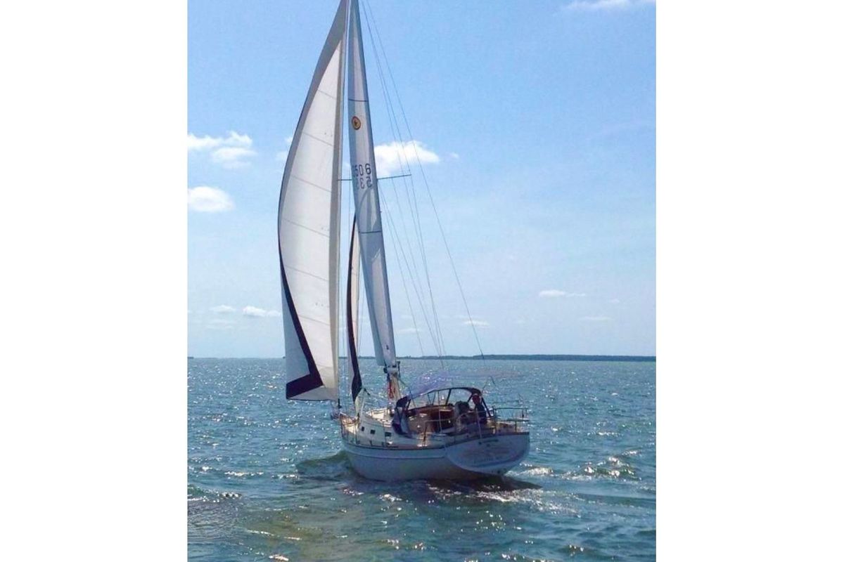 1998 Island Packet 320