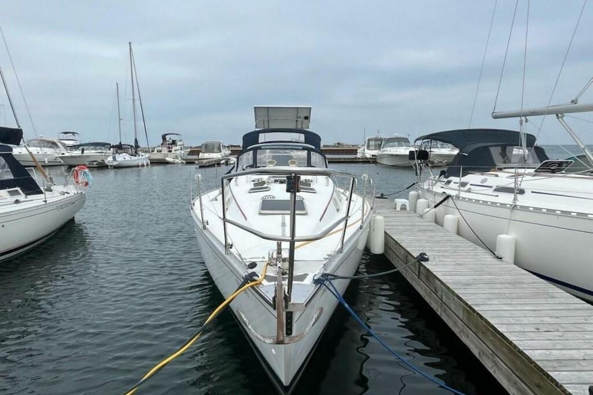 1985 Hunter 34