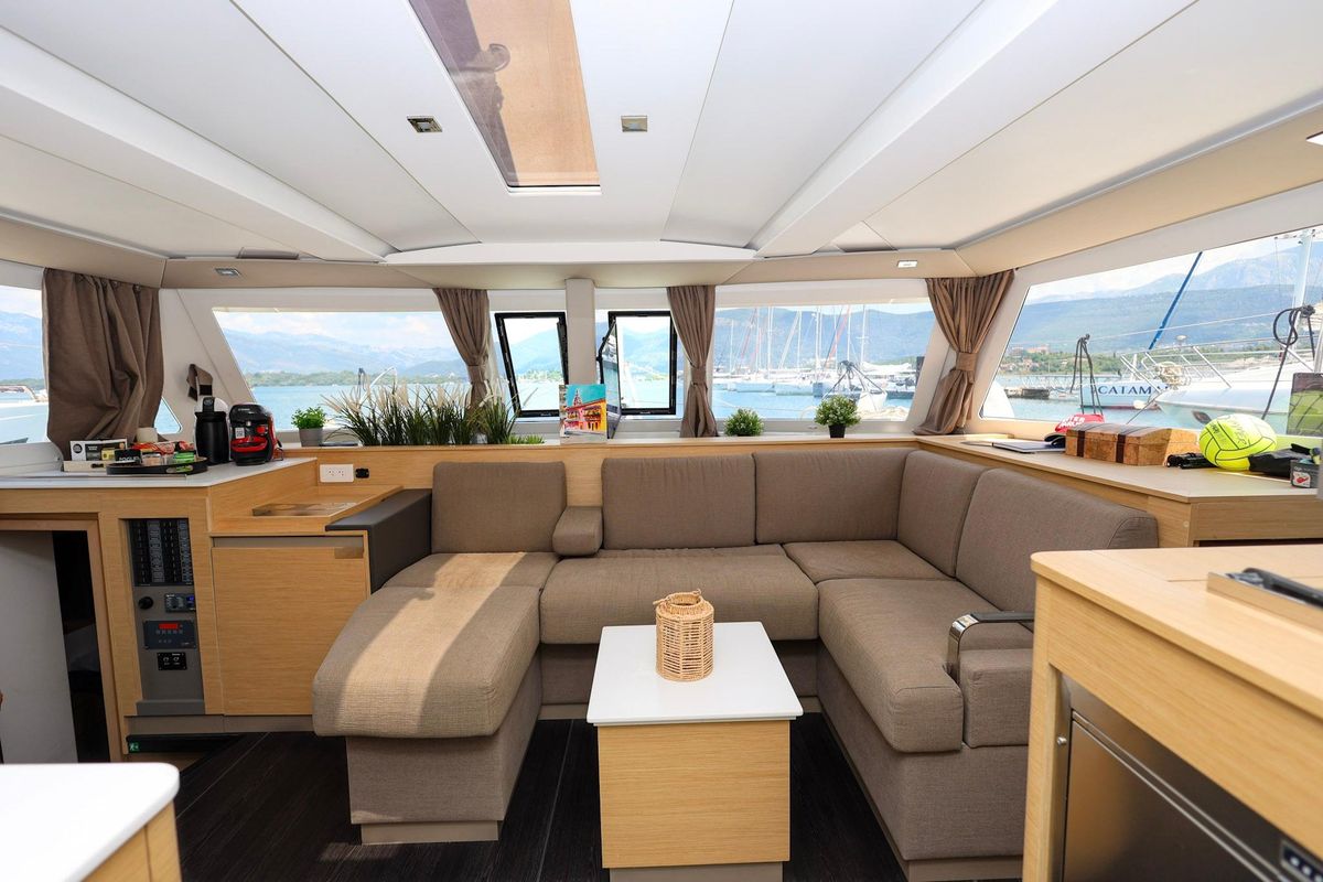 2023 Fountaine Pajot Isla 40