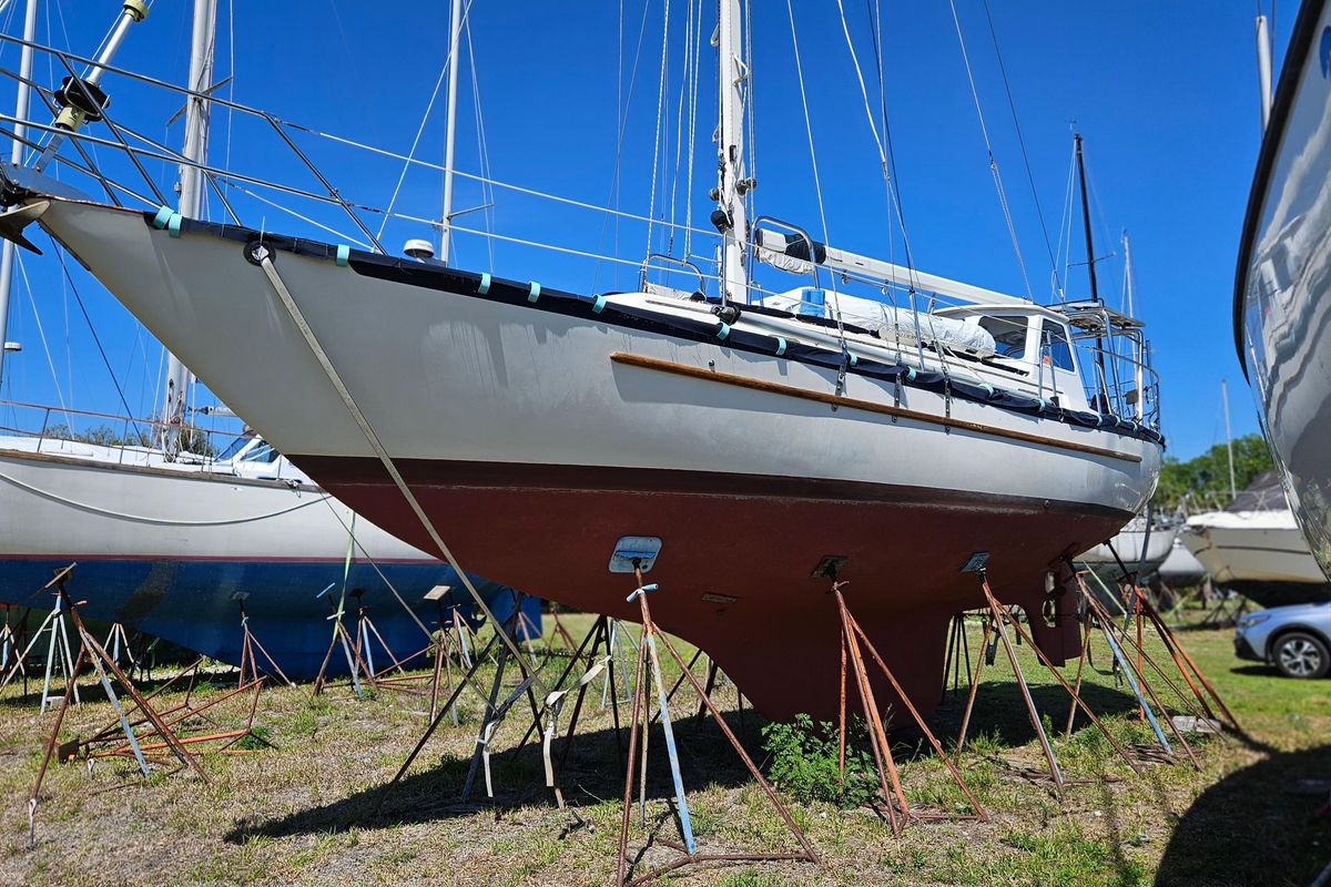 1989 Pacific Seacraft 37