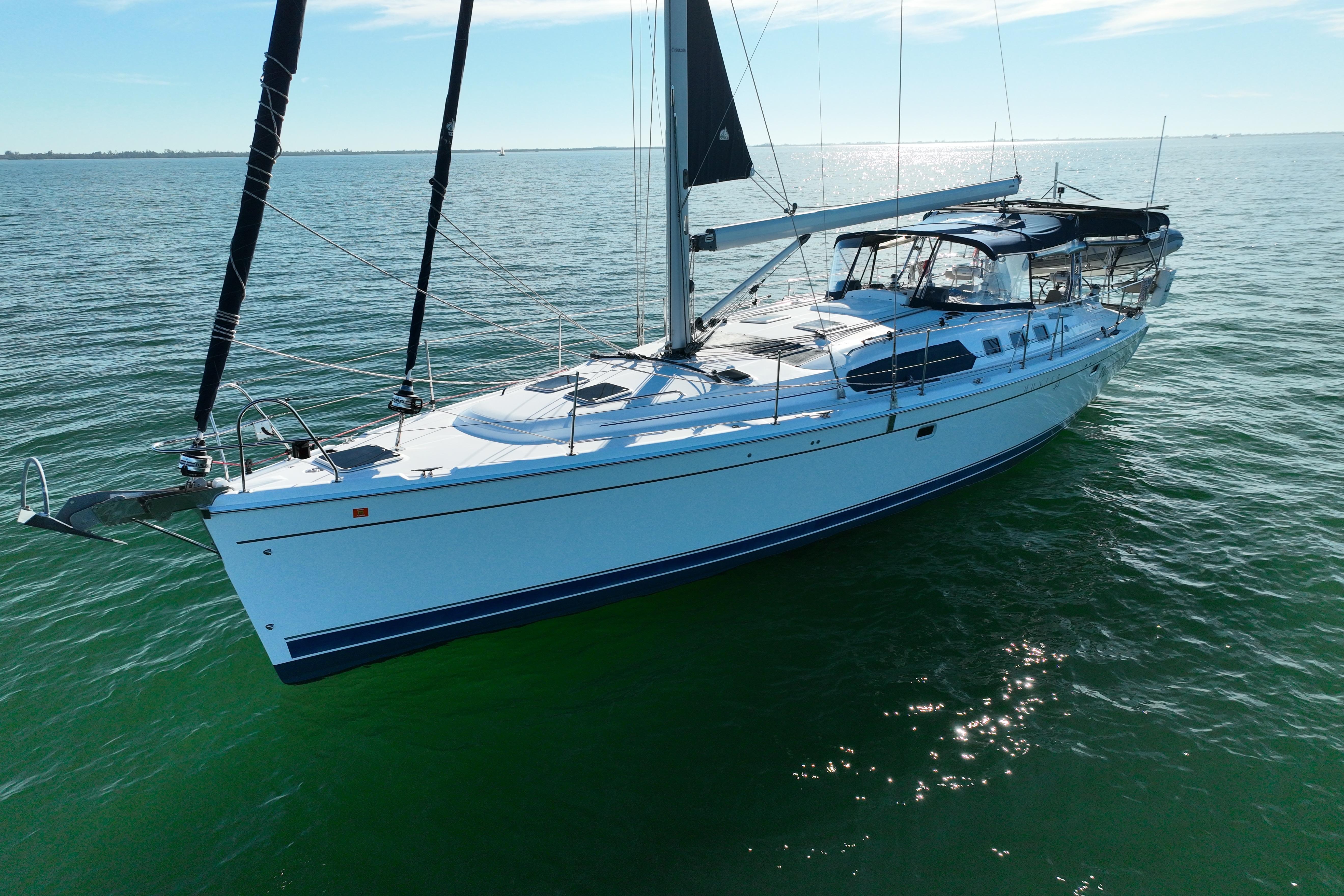 2008 Hunter 49