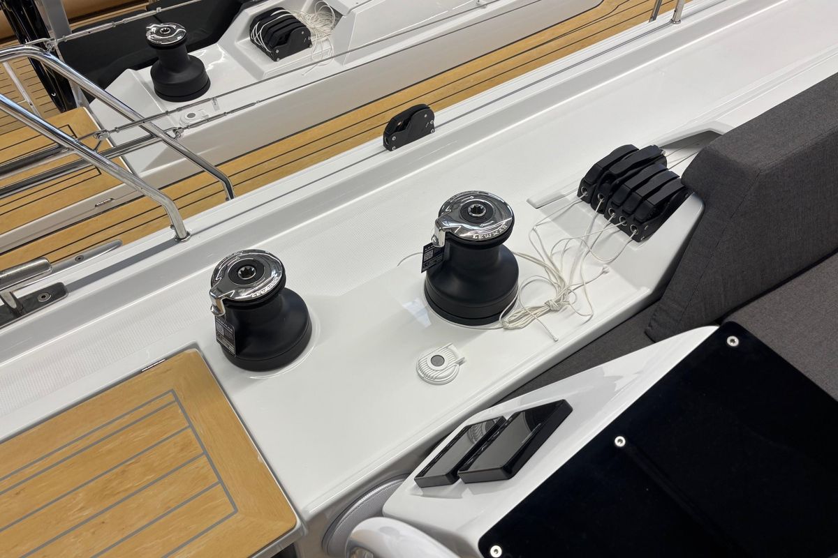 2025 Hanse 460